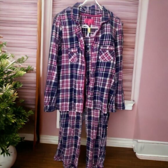 Victoria’s Secret Pink and Purple Plaid Pajama Set Women’s Size XS - Picture 1 of 6